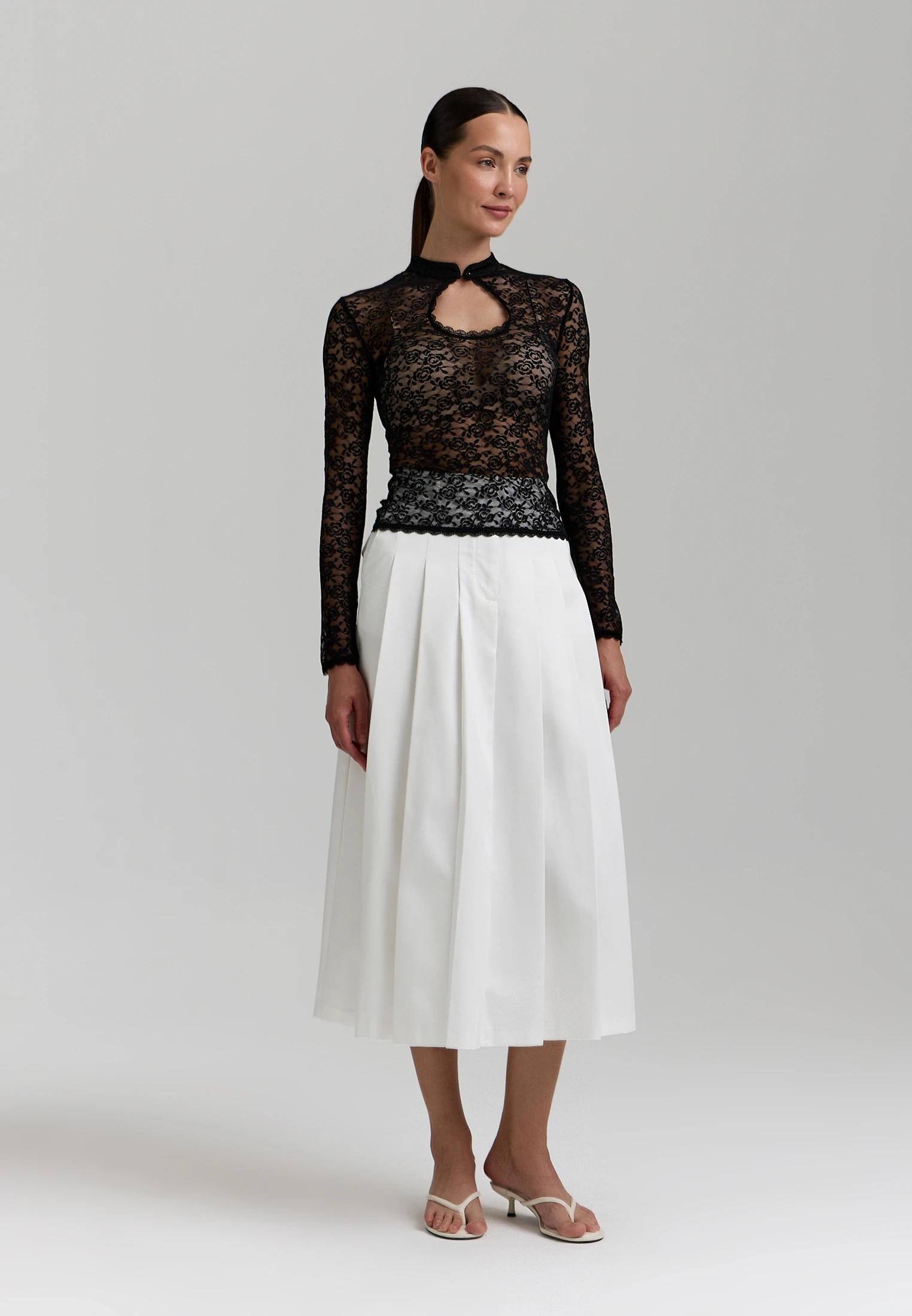 Lace High-Neck Blouse — Чёрный
