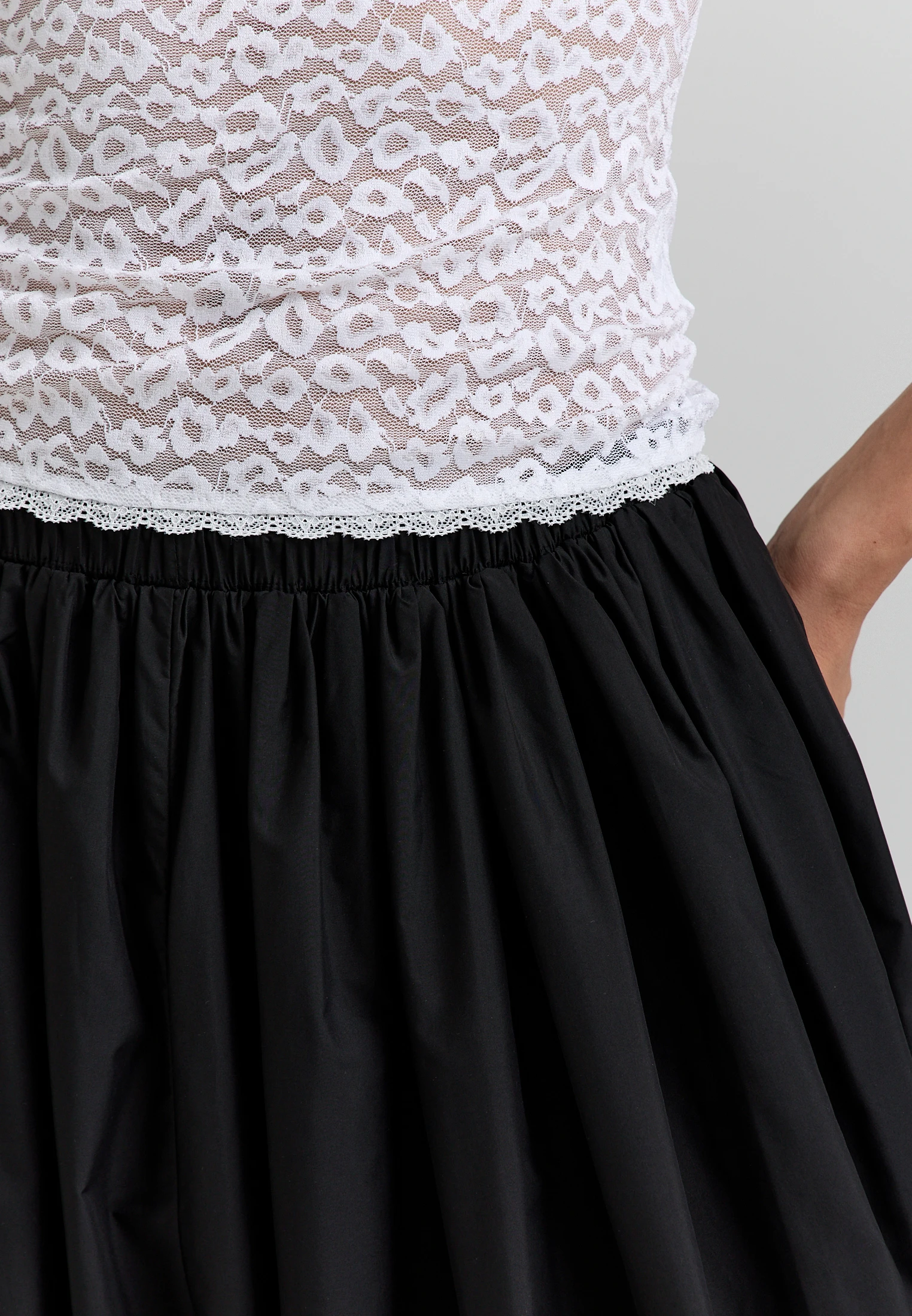 Lace Short-Sleeve Top — Молочный