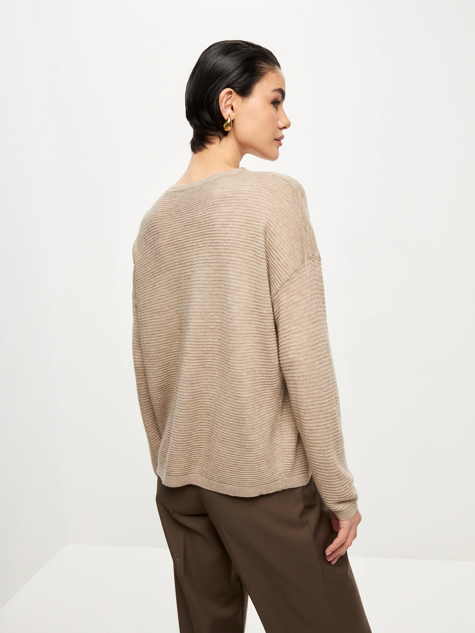 V-Neck Knit Sweater — Песочный