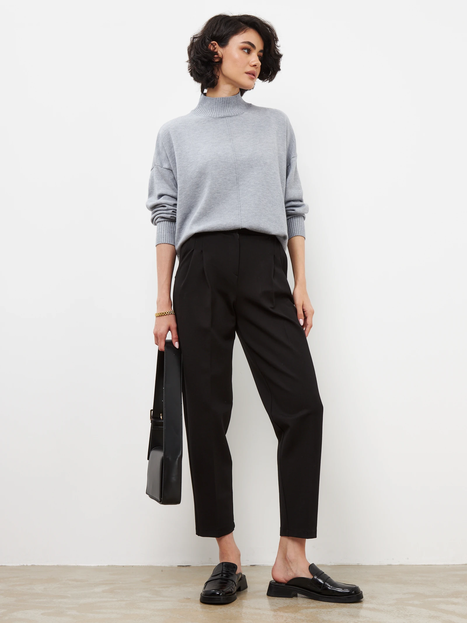 Mock-Neck Sweater — Светло-серый