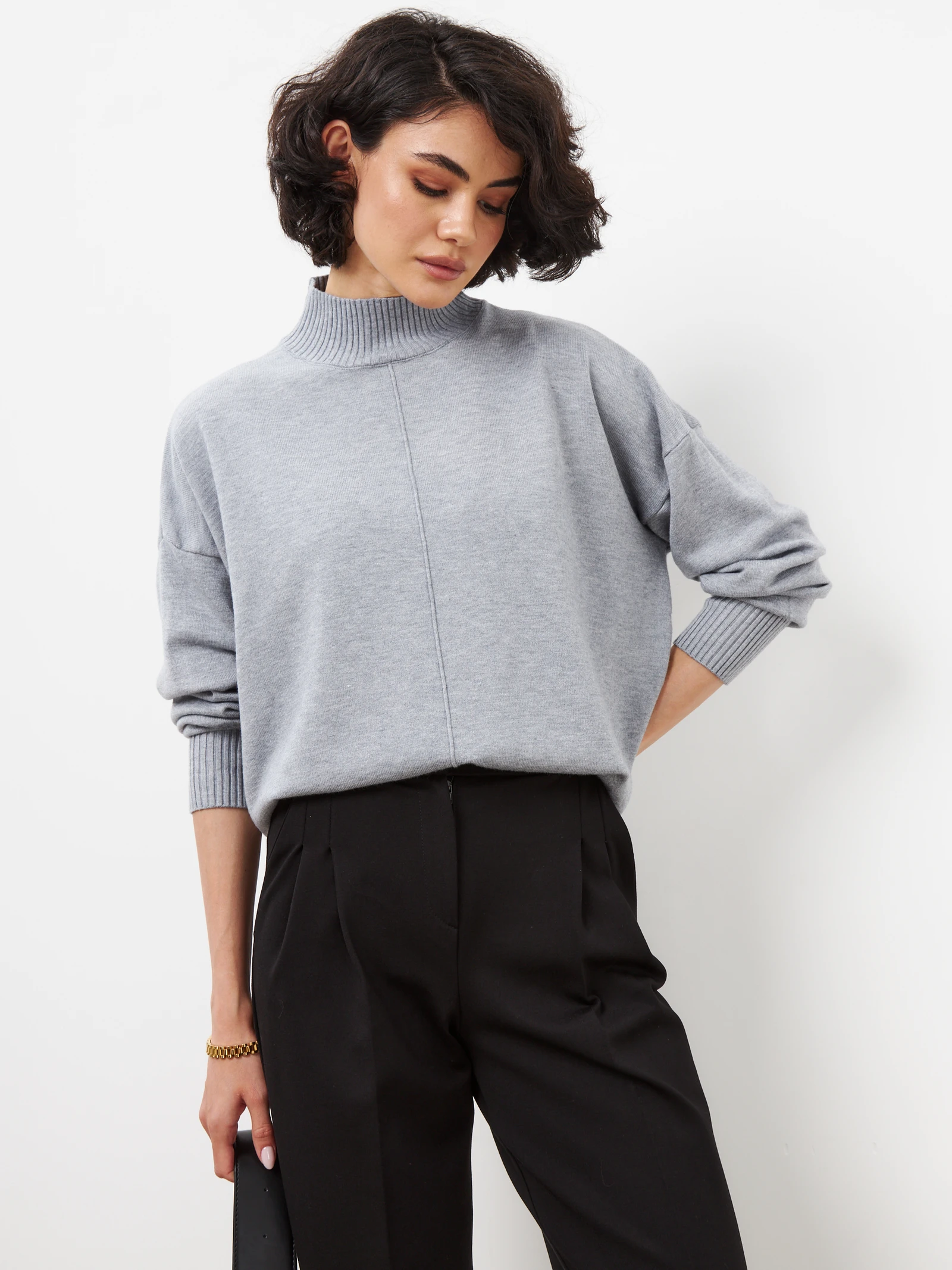 Mock-Neck Sweater — Светло-серый