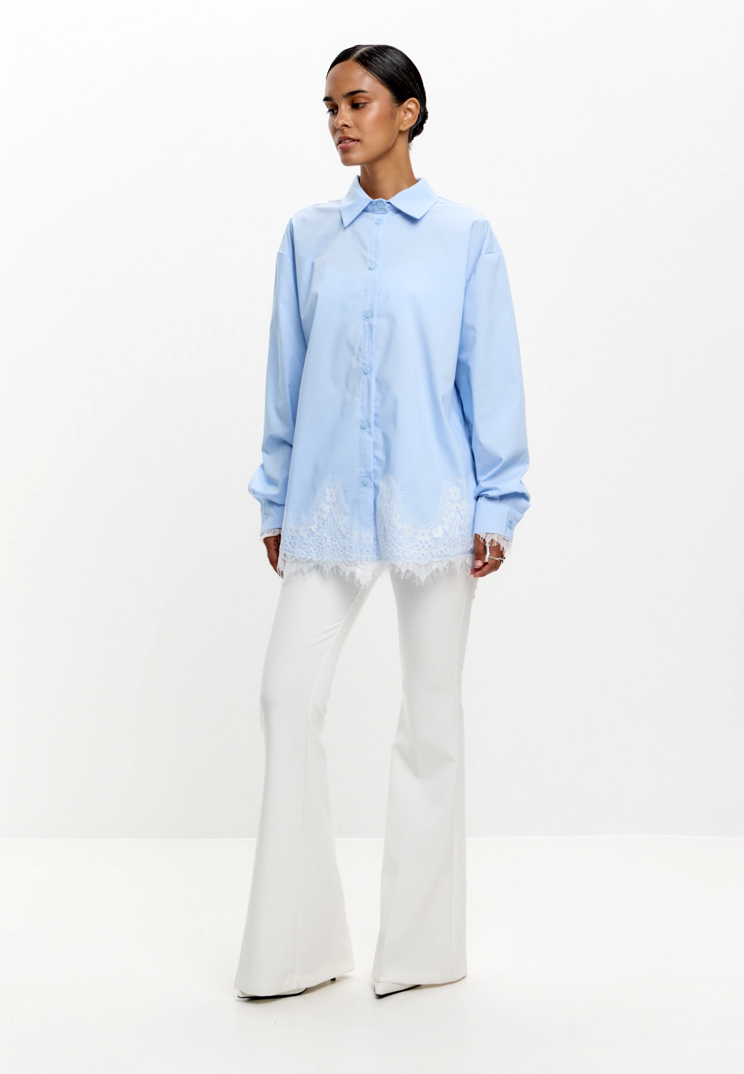 Oversized Lace-Hem Shirt — Голубой