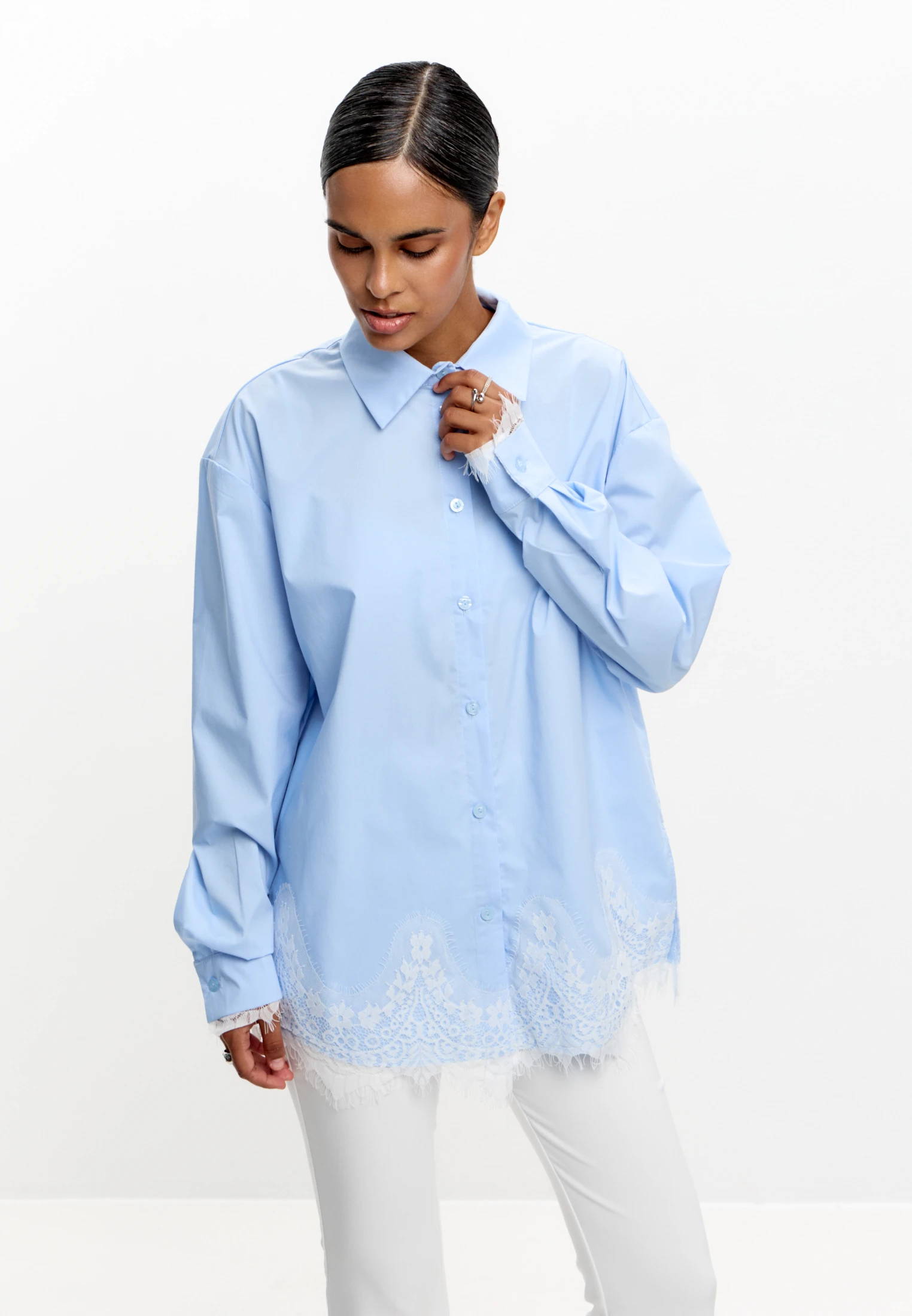 Oversized Lace-Hem Shirt — Голубой