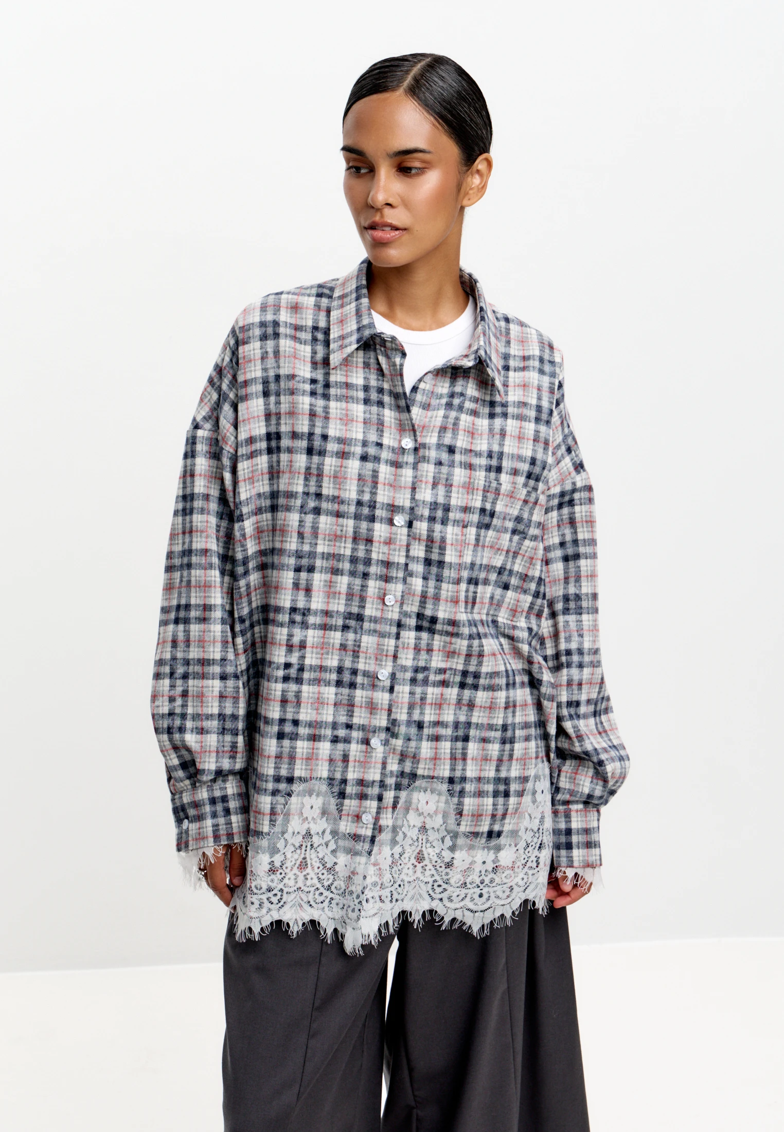 Checked Lace-Hem Shirt — Серая клетка