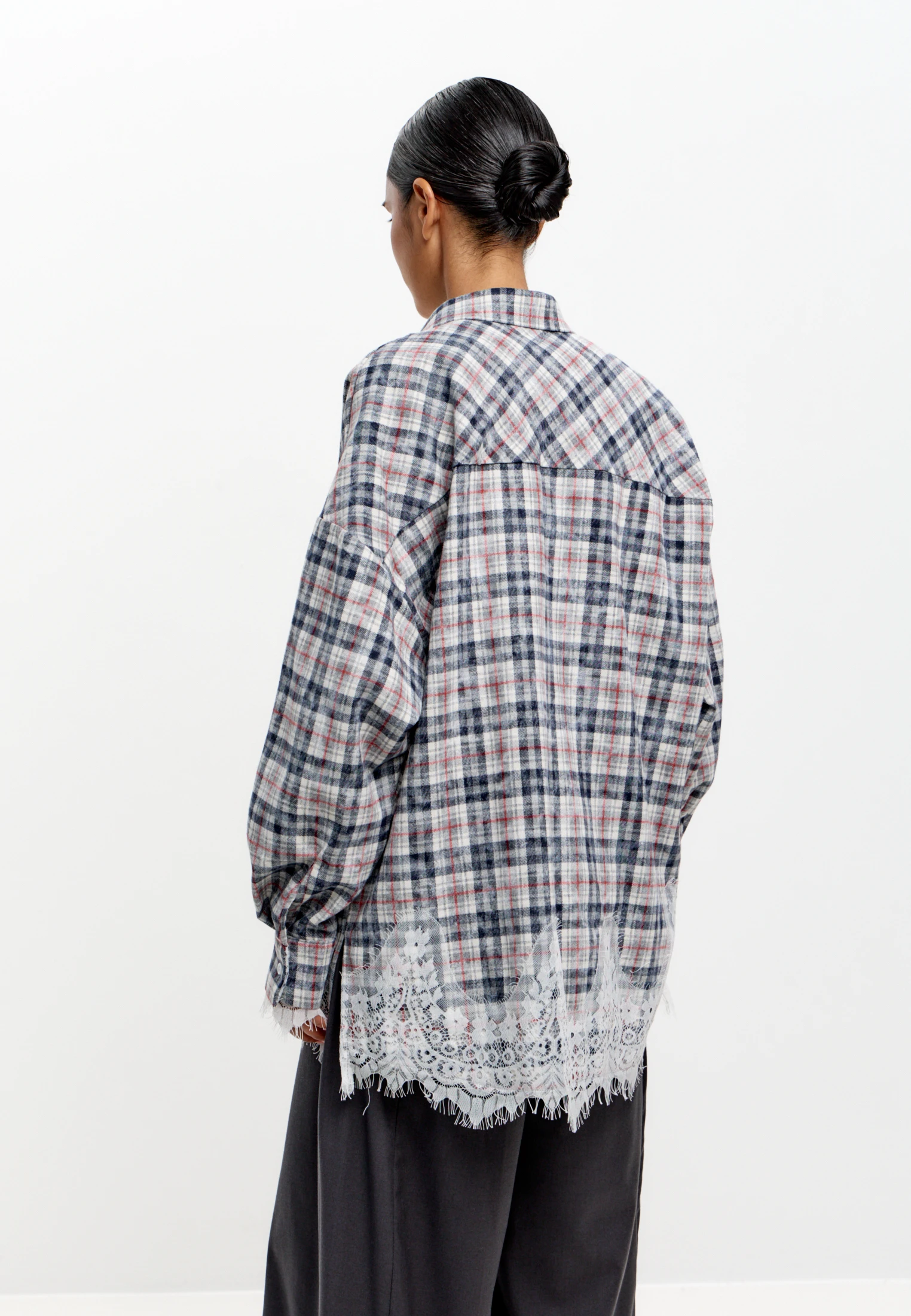 Checked Lace-Hem Shirt — Серая клетка