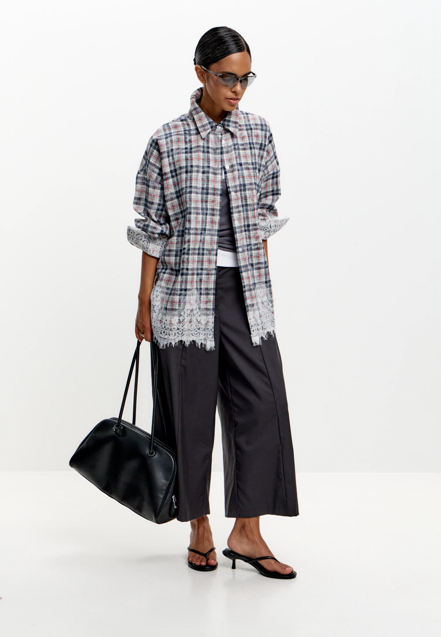 Checked Lace-Hem Shirt — Серая клетка