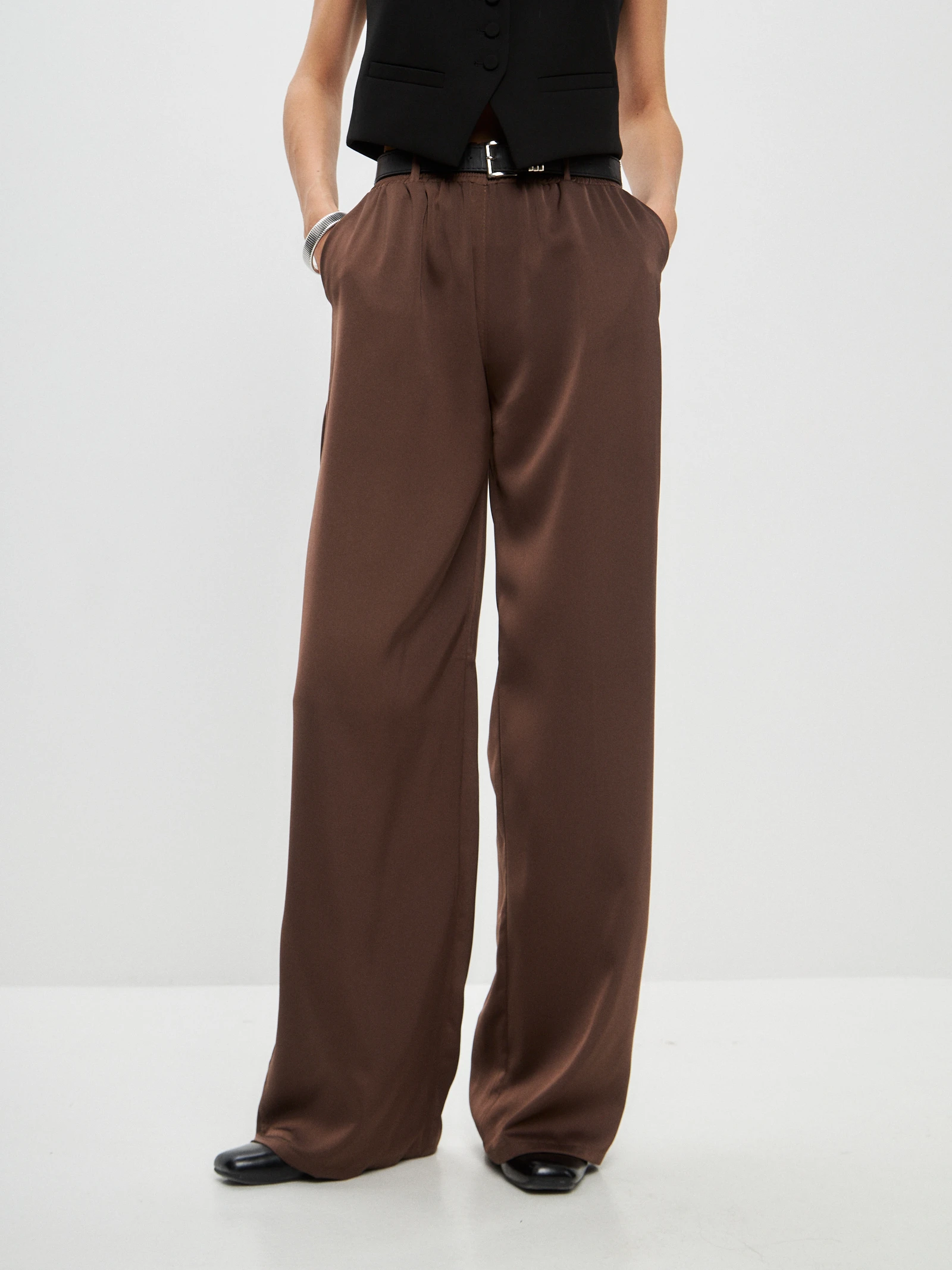 Wide-Leg Trousers — Тёмный шоколад