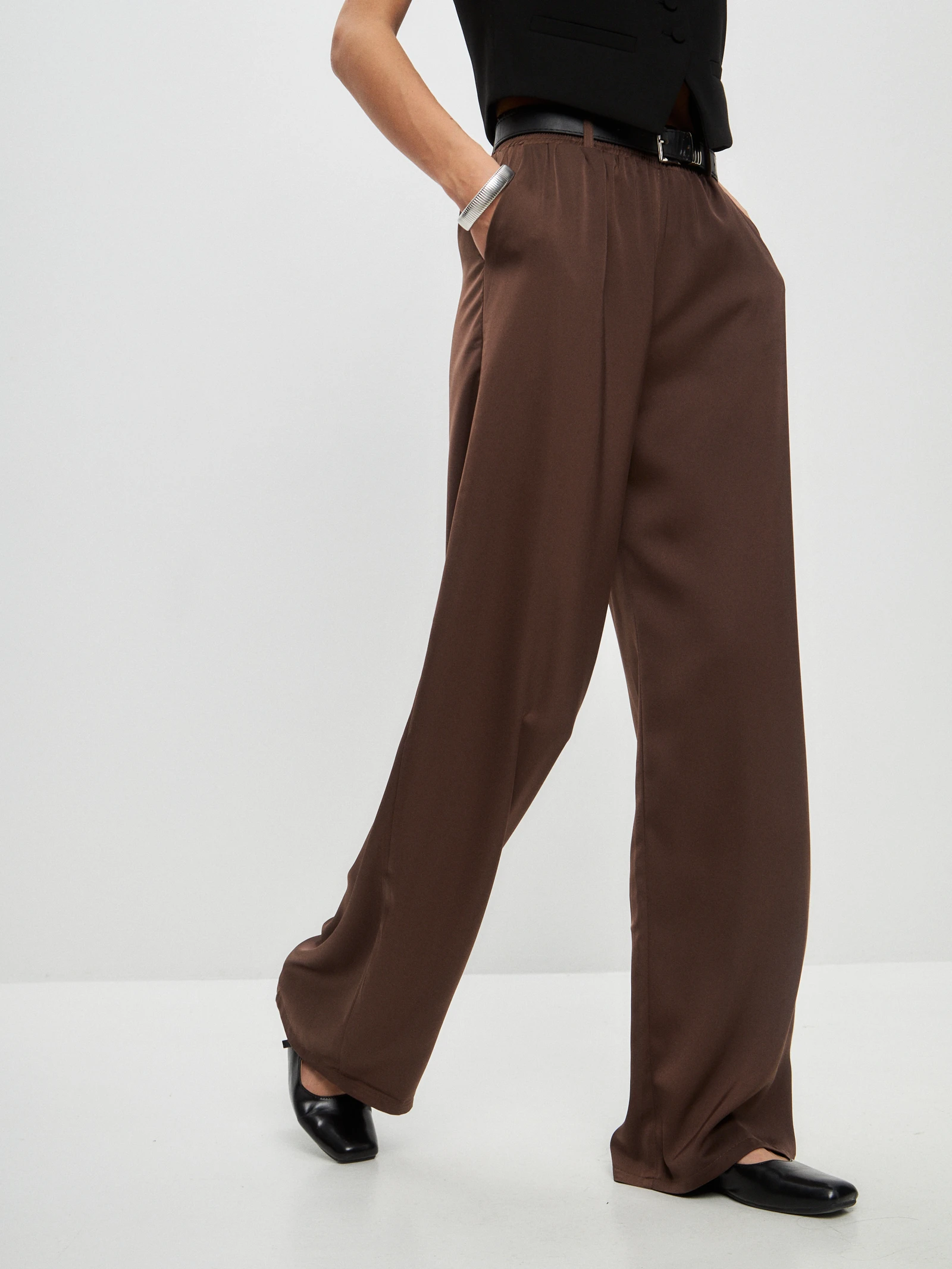 Wide-Leg Trousers — Тёмный шоколад