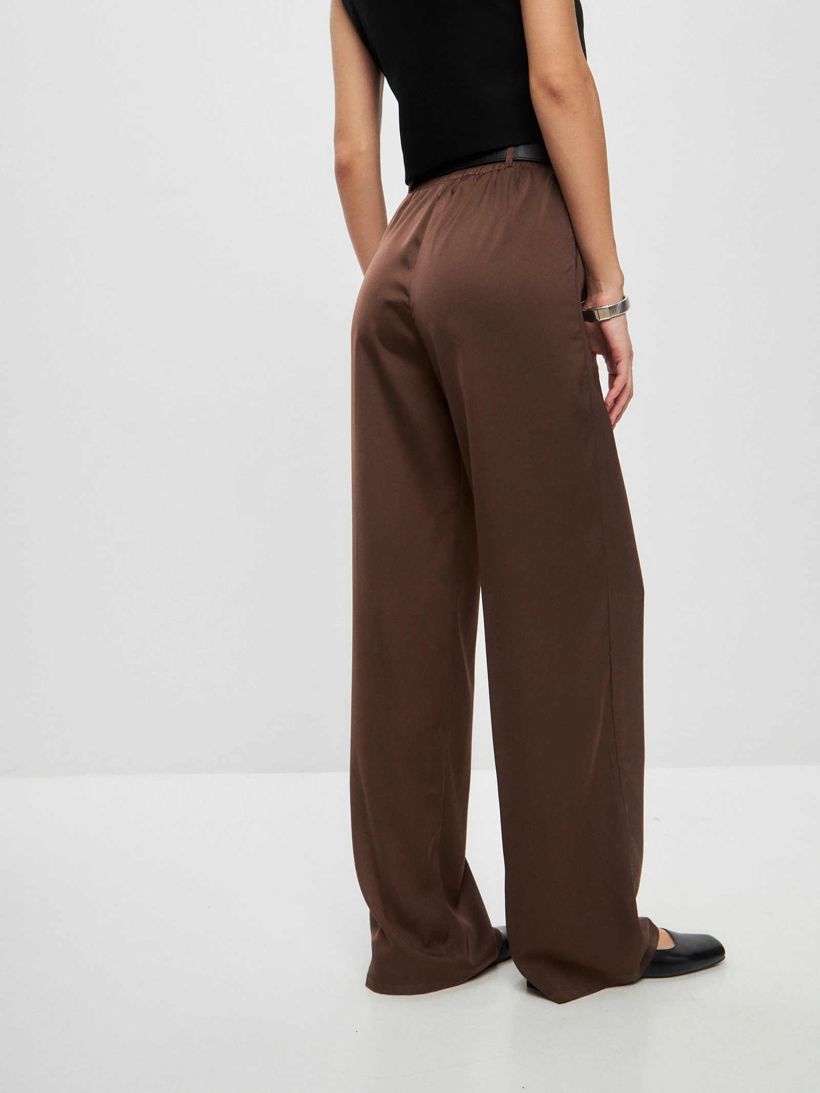 Wide-Leg Trousers — Тёмный шоколад