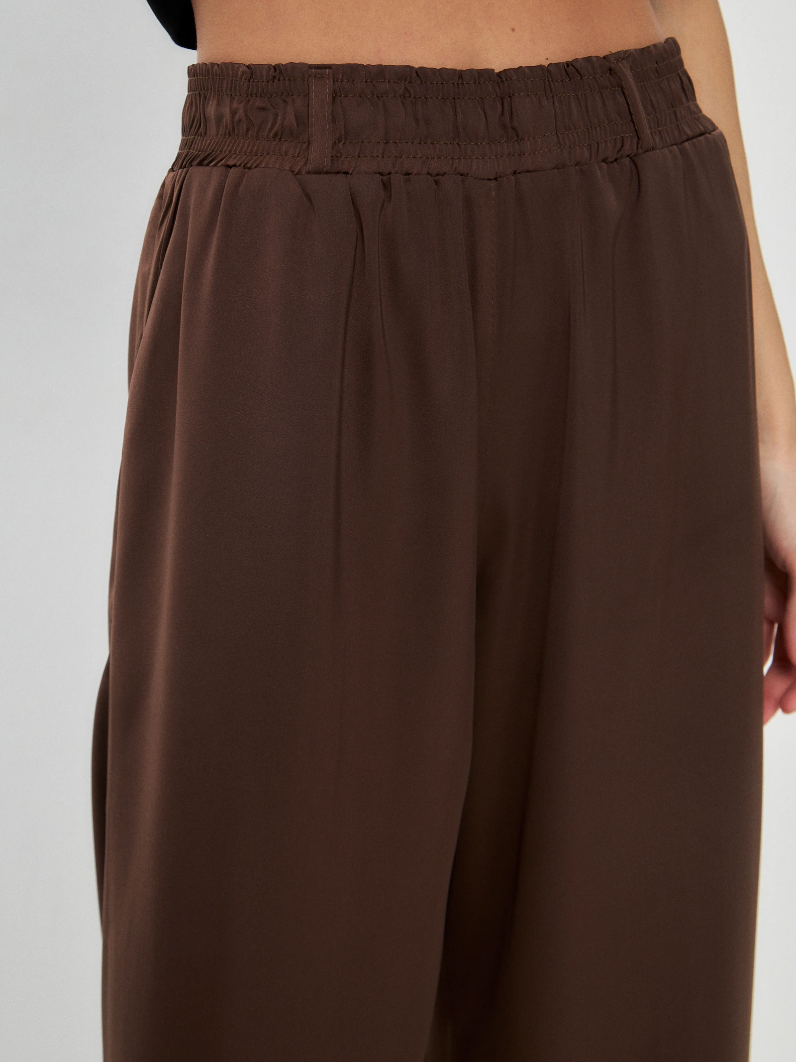 Wide-Leg Trousers — Тёмный шоколад
